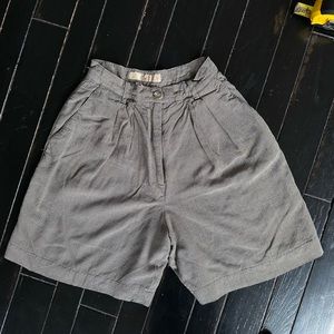 Vintage 90s Perry Ellis high waisted houndstooth pleated shorts